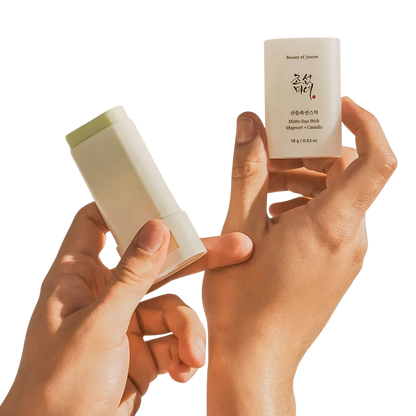 BEAUTY OF JOSEON Matte Sun Stick : Mugwort + Camelia SPF50 PA++++ - KOS